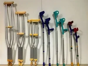 Костыли как важное средство реабилитации: современные решения в Украине
