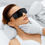 Лазерна епіляція: все, що ви хотіли знати про гладеньку шкіру