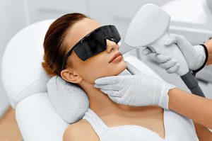 Лазерна епіляція: все, що ви хотіли знати про гладеньку шкіру