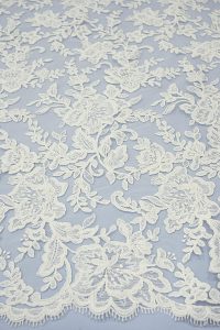 Кружево оптом: на что обращать внимание при выборе поставщика и материала